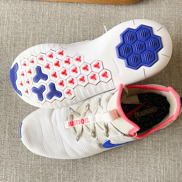 SOLD Nike Free TR 8 Training Shoes - Picture 5 of 9